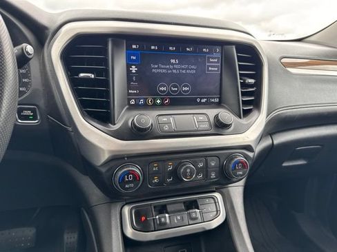 Used 2022 GMC Acadia SLE w/ Driver Convenience Package FWD image 18