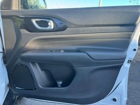 New 2026 Jeep Compass Limited image 14