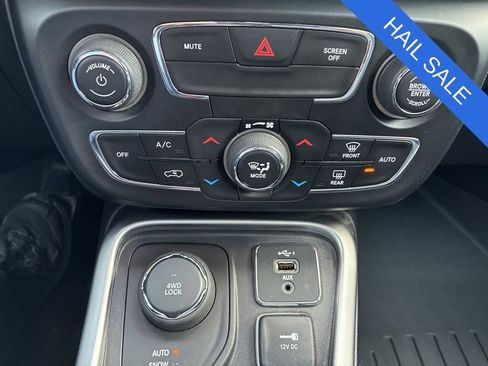 Used 2021 Jeep Compass Latitude AWD/4WD image 18