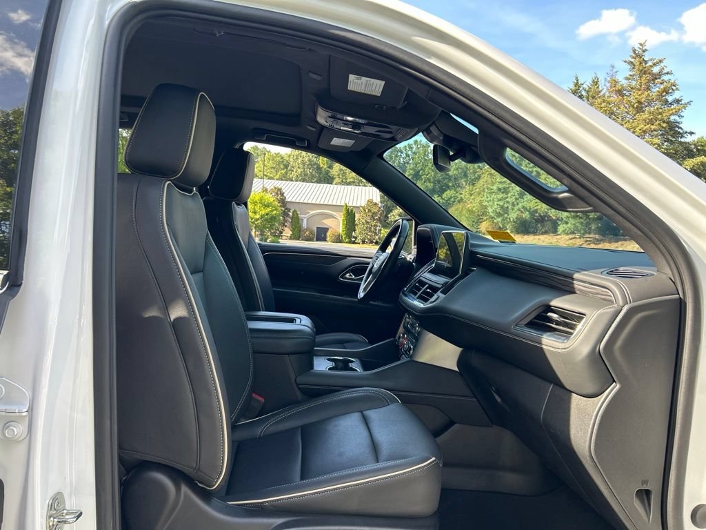 Used 2023 GMC Yukon SLT w/ SLT Premium Package RWD image 56