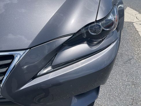 Used 2015 Lexus IS 250 w/ Premium Package RWD image 11
