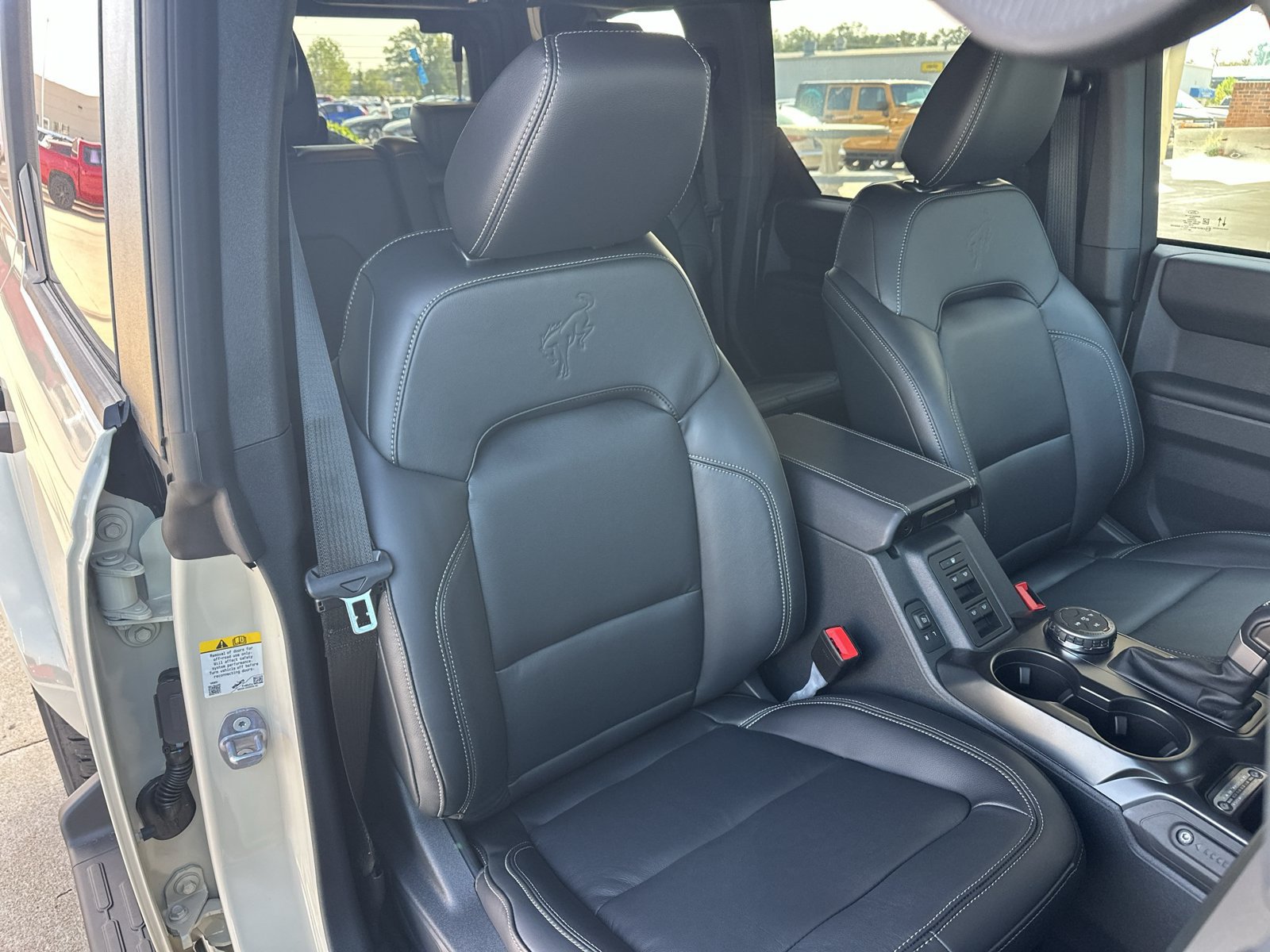 New 2026 Ford Bronco Outer Banks AWD/4WD image 30