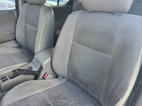 Used 2003 Isuzu Rodeo S RWD image 22