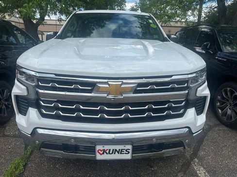 Used 2024 Chevrolet Silverado 1500 LTZ AWD/4WD image 3