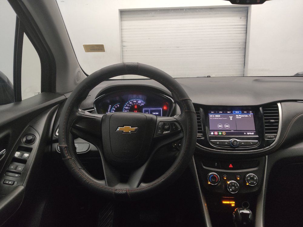 Used 2020 Chevrolet Trax LS FWD image 22