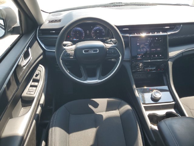 Used 2023 Jeep Grand Cherokee L Laredo RWD image 27