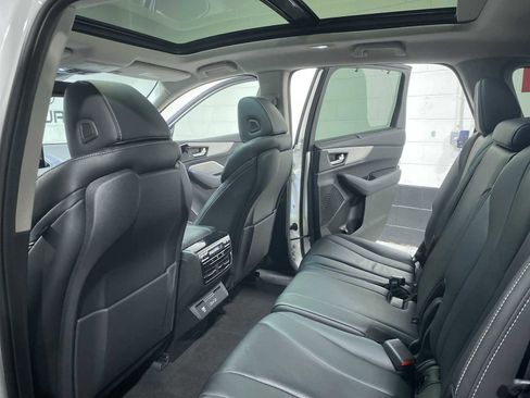 Used 2024 Acura MDX SH-AWD w/ Technology Package image 12