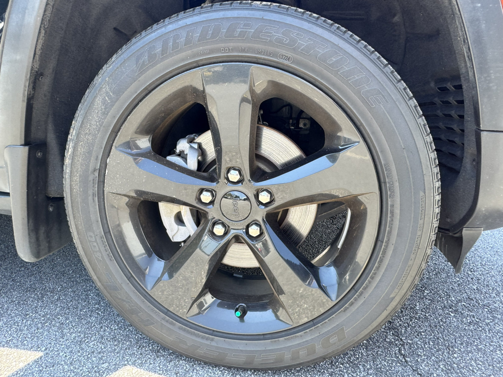 Certified 2025 Jeep Grand Cherokee Altitude AWD/4WD image 15