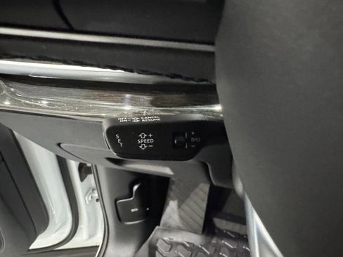 Used 2023 Audi Q7 2.0T Premium w/ Convenience Package image 16