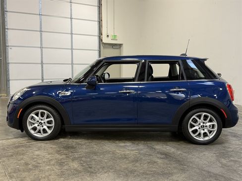 Used 2017 MINI Cooper S FWD image 4