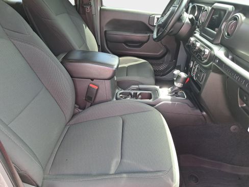Used 2022 Jeep Wrangler Unlimited Sport AWD/4WD image 10