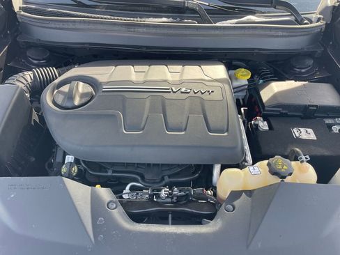 Used 2021 Jeep Cherokee Latitude Lux w/ Comfort/Convenience Group image 27