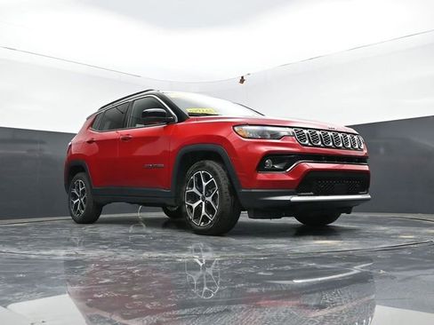 Used 2025 Jeep Compass Limited AWD/4WD image 49