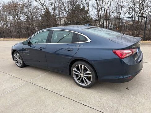 Used 2022 Chevrolet Malibu LT image 3