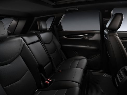 New 2025 Cadillac XT5 Premium Luxury w/ LPO, Floor Liner Package image 29