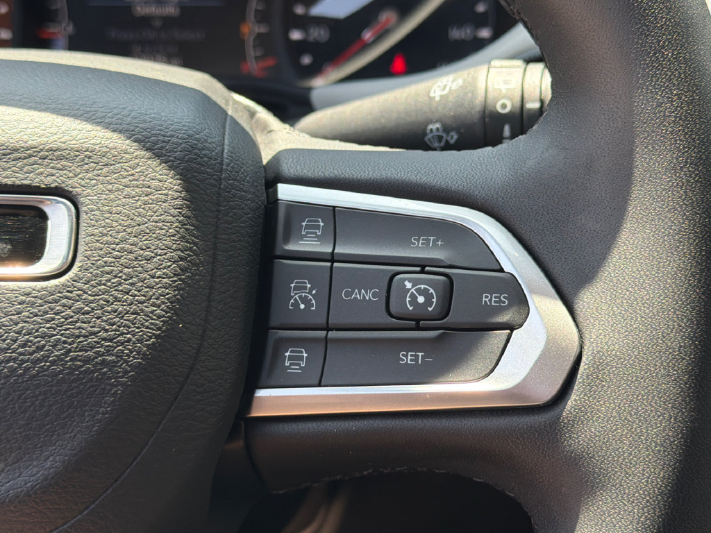 Used 2025 Jeep Compass Limited AWD/4WD image 33