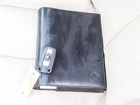 Used 2006 BMW 650i Convertible image 42