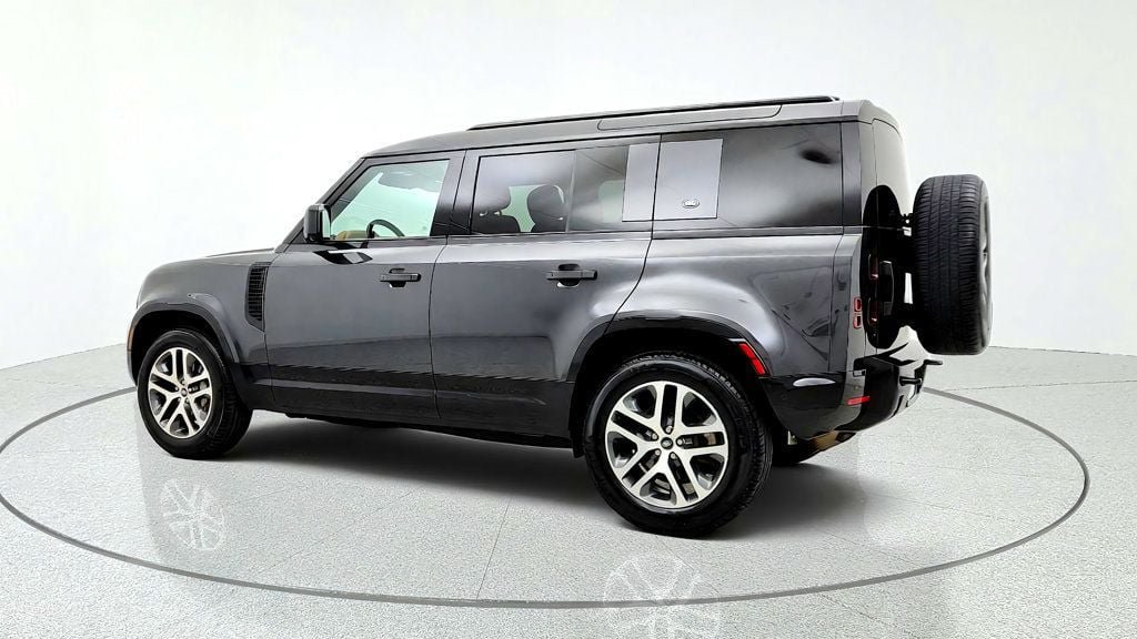 Used 2024 Land Rover Defender 110 X-Dynamic SE AWD/4WD image 7