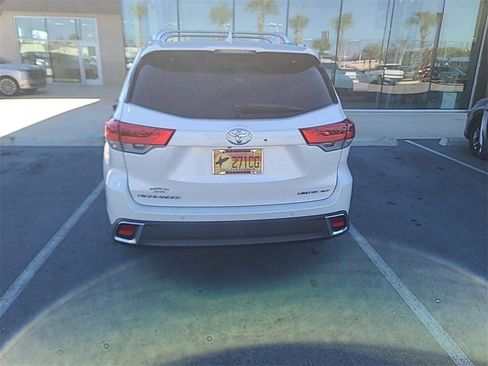 Used 2019 Toyota Highlander Limited Platinum image 22