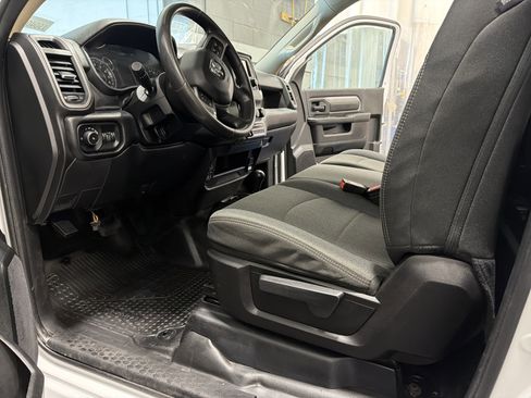 Used 2020 RAM 3500 Tradesman image 3