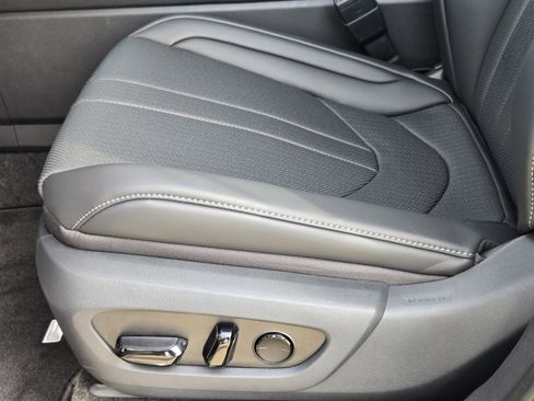 New 2026 Lexus TX 500h AWD image 16