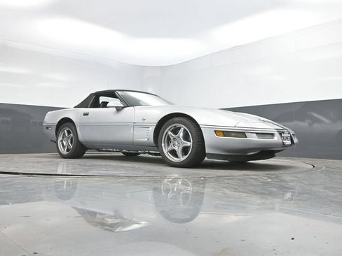 Used 1996 Chevrolet Corvette Convertible RWD image 29