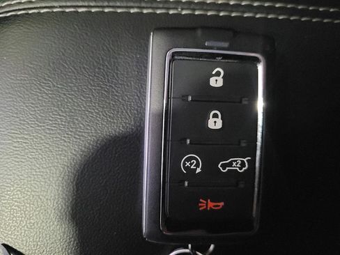 Used 2022 Jeep Grand Cherokee Limited 4xe image 32