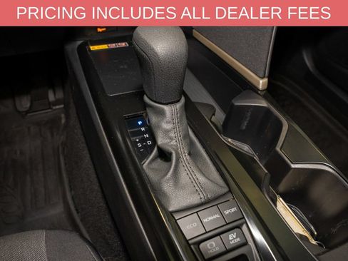 Used 2025 Toyota Camry LE w/ Convenience Package FWD image 15