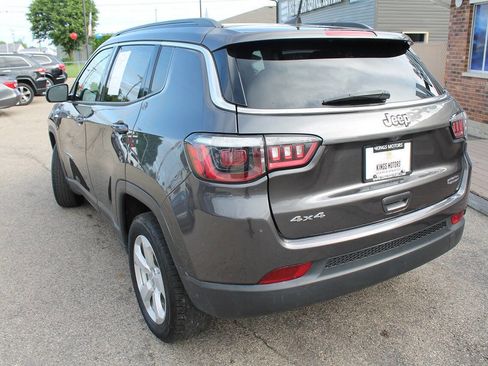 Used 2021 Jeep Compass Latitude w/ Sun and Sound Group AWD/4WD image 3