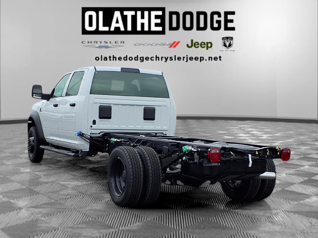 New 2026 RAM 5500 Tradesman AWD/4WD image 3