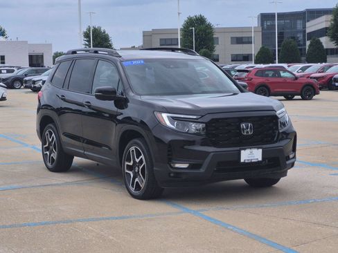 Used 2023 Honda Passport Elite image 4