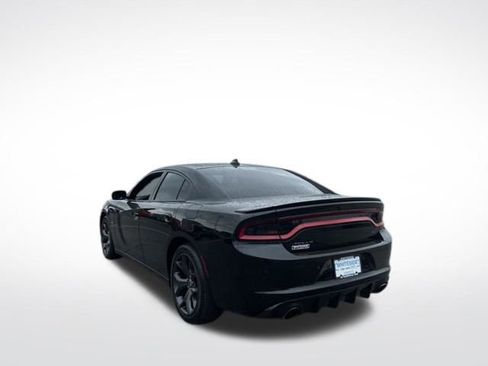 Used 2018 Dodge Charger R/T RWD image 12