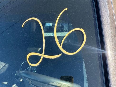 Used 2017 Chevrolet Equinox LT w/ Convenience Package image 27