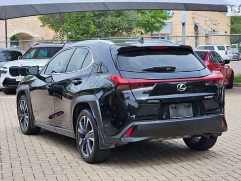 Used 2019 Lexus UX 200 w/ Premium Package image 8