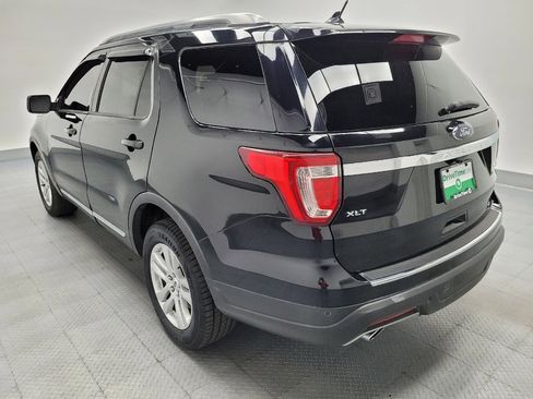 Used 2018 Ford Explorer XLT w/ Equipment Group 201A AWD/4WD image 5