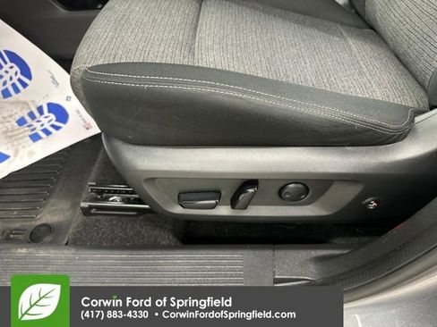 Used 2021 Nissan Rogue SV image 25