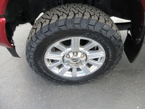 Used 2019 Ford F250 Limited w/ FX4 Off-Road Package AWD/4WD image 15