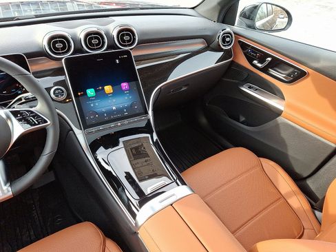 Used 2026 Mercedes-Benz GLC 300 4MATIC image 10