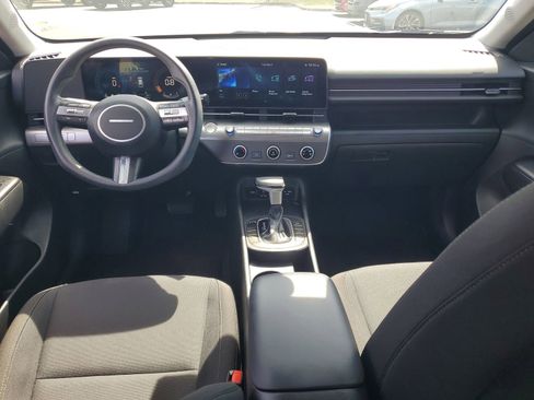 Used 2025 Hyundai Kona SE FWD image 12
