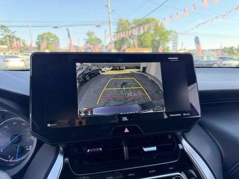 Used 2021 Toyota Venza XLE w/ Softex Package AWD/4WD image 25