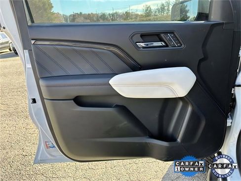 Used 2024 GMC Canyon AT4X image 19