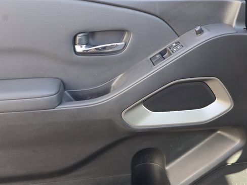Certified 2024 Nissan Frontier SV w/ SV Convenience Package image 19