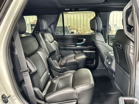 New 2026 Ford Expedition Platinum AWD/4WD image 32