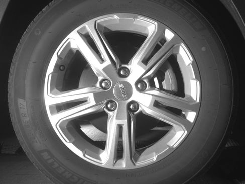 Used 2024 GMC Terrain SLE FWD image 13