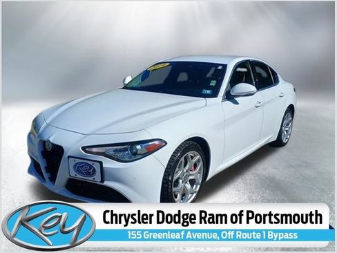 Used 2019 Alfa Romeo Giulia Ti AWD/4WD image 1