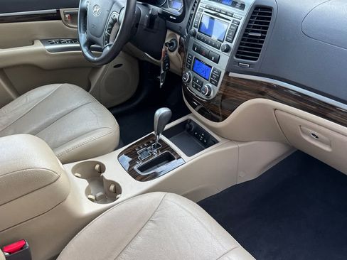 Used 2011 Hyundai Santa Fe Limited FWD image 15