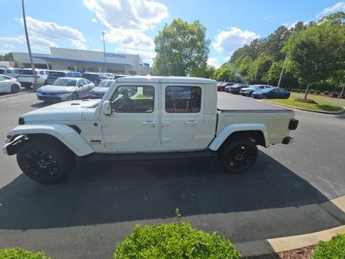 Used 2023 Jeep Gladiator Overland AWD/4WD image 1