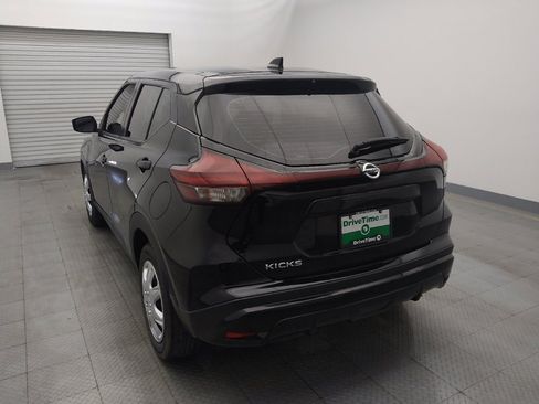Used 2021 Nissan Kicks S image 6