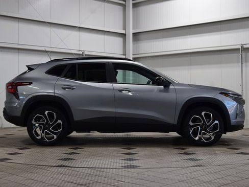 New 2026 Chevrolet Trax RS w/ Sunroof Package image 9