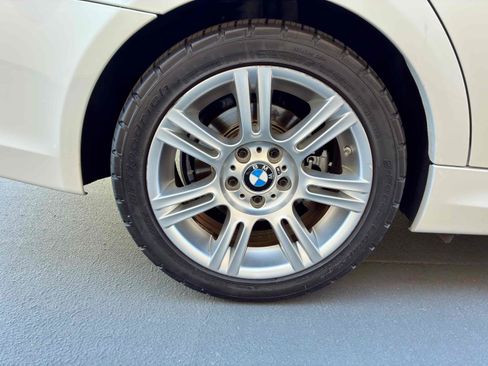 Used 2011 BMW 328i xDrive Wagon AWD/4WD image 14